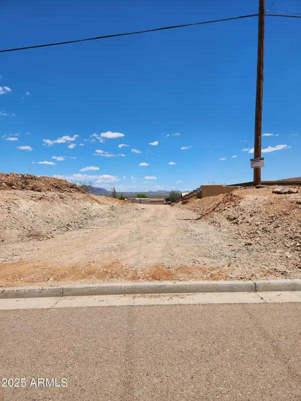 1014 E Desert Sky Court #21174116, Phoenix, AZ 85085