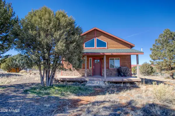 2751 Pine View Court, Overgaard, AZ 85933
