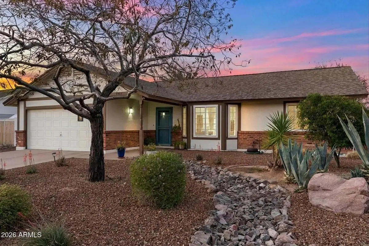 7032 E Gary Street, Mesa, AZ 85207 - #1