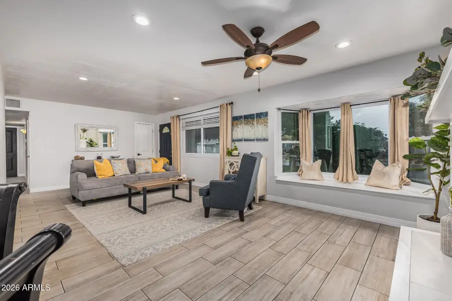 3313 W Surrey Avenue, Phoenix, AZ 85029 - #2