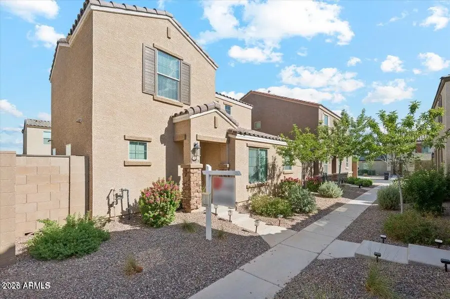 8215 W Albeniz Place, Phoenix, AZ 85043 - #3