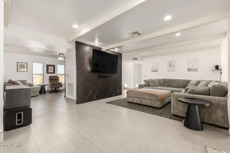 8201 W Country Gables Drive, Peoria, AZ 85381 - #3