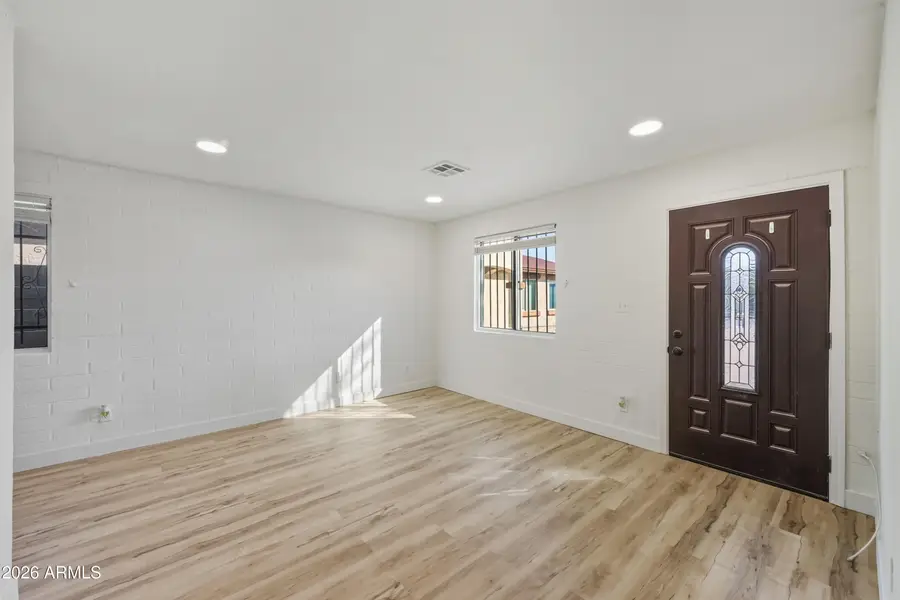 2824 E Chipman Road, Phoenix, AZ 85040 - #2