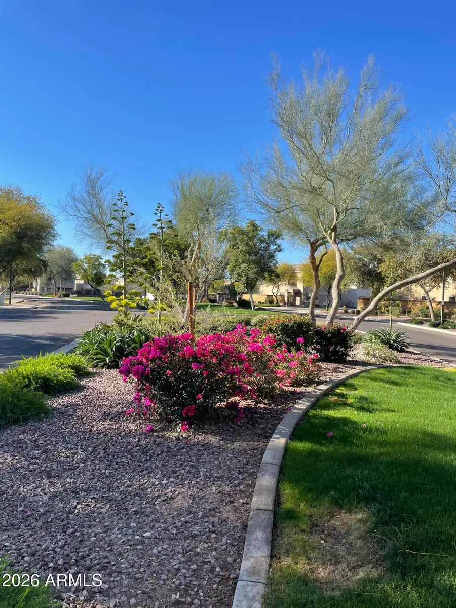 1940 W Faria Lane, Phoenix, AZ 85023 - #2