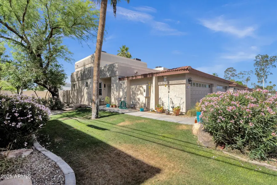 3221 N 37th Street #10, Phoenix, AZ 85018 - #3