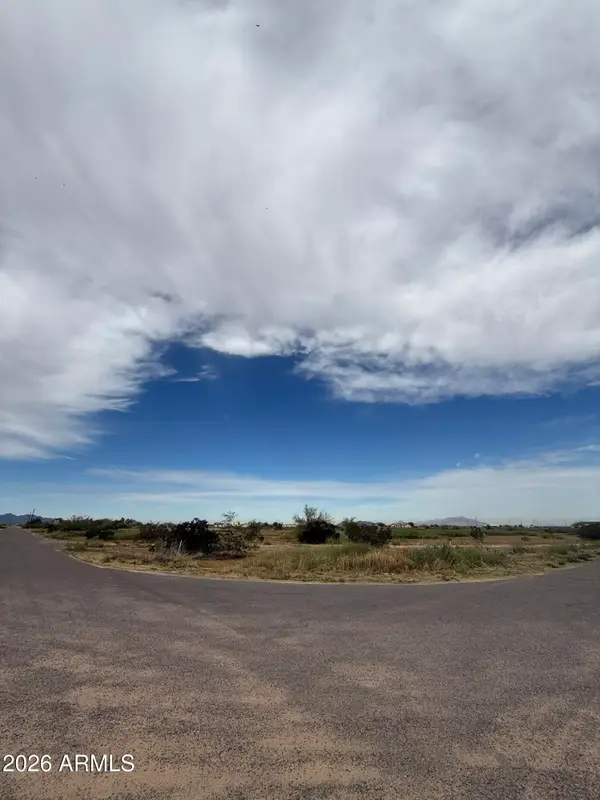 xxxx W Carefree Place #66, Unincorporated County, AZ 85139