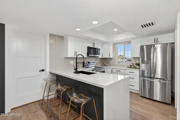 2020 W Union Hills Drive, Phoenix, AZ 85027