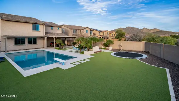 3743 W Lapenna Drive, New River, AZ 85087