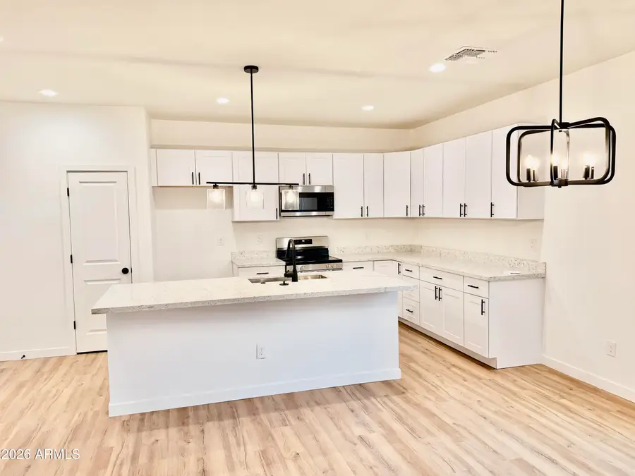 254 W Byrd Avenue, Coolidge, AZ 85128 - #3