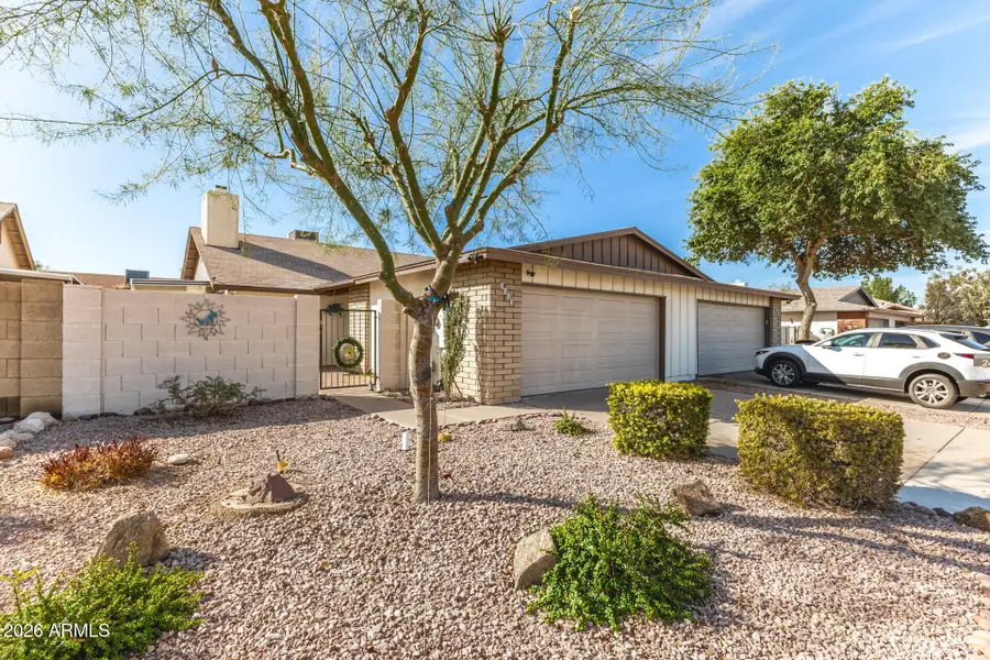 2451 W Knowles Avenue, Mesa, AZ 85202 - #2