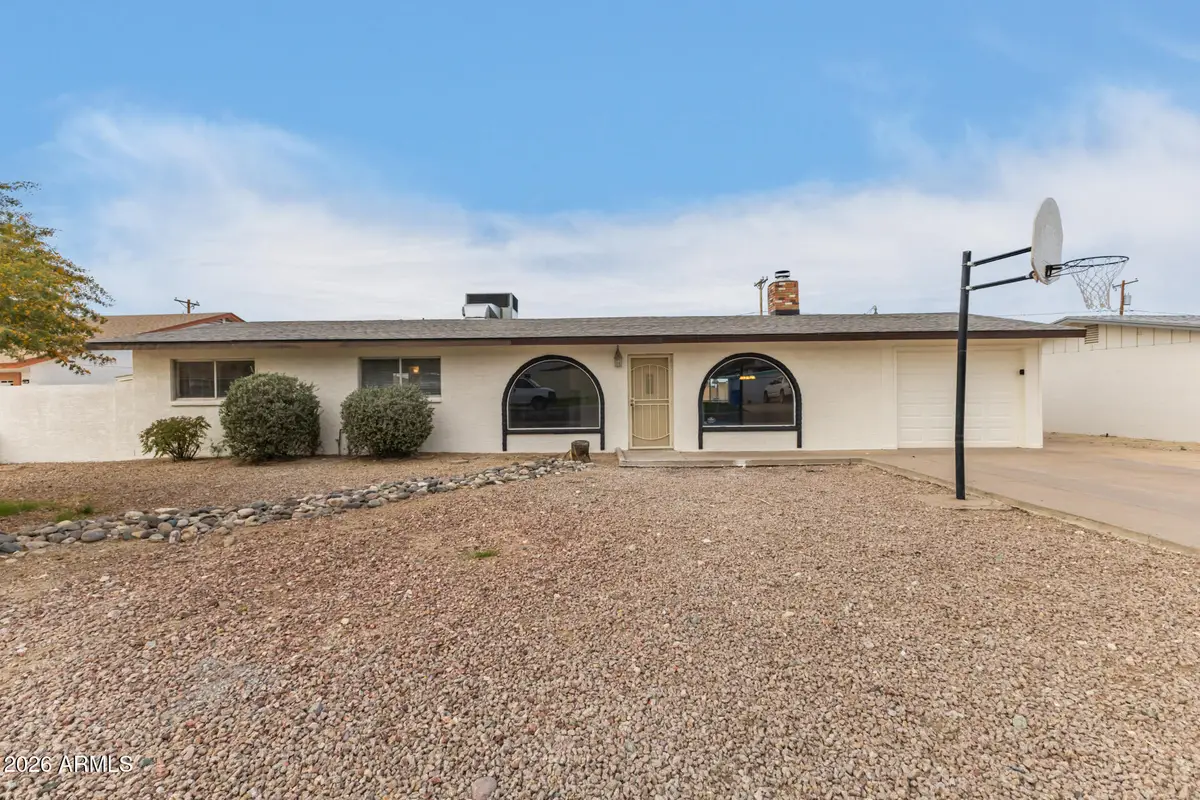 328 E Monte Way, Phoenix, AZ 85042 - #1