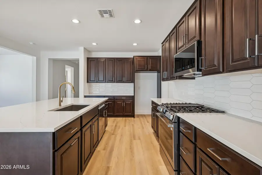 5768 N Oak Creek Drive, Eloy, AZ 85131 - #3