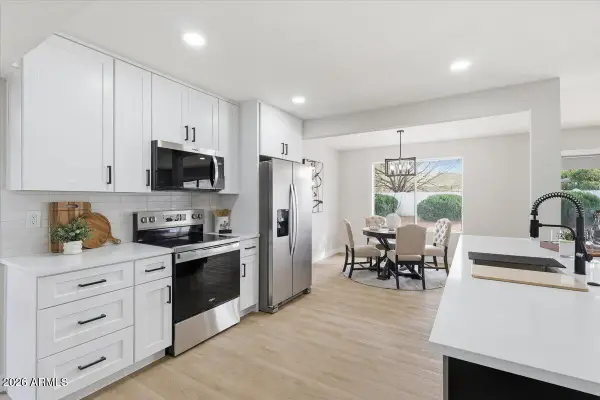 527 E Tam Oshanter Drive, Phoenix, AZ 85022