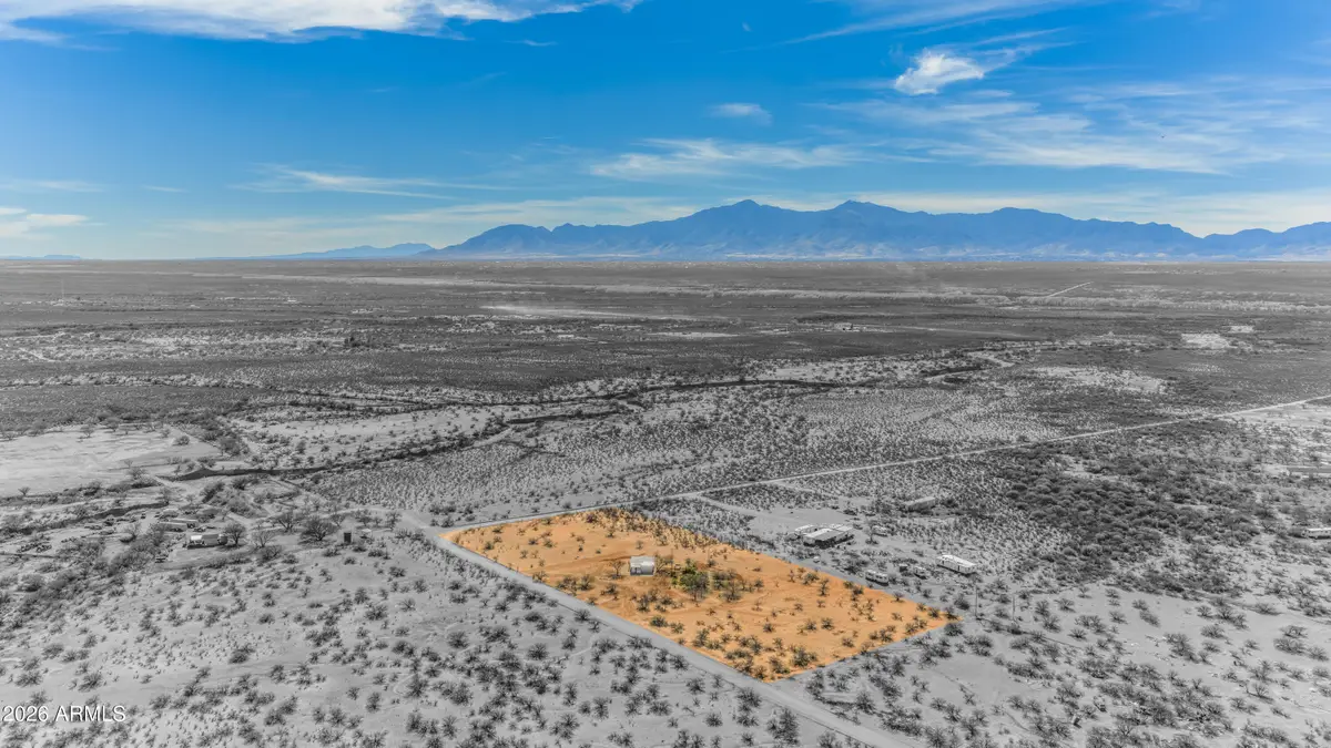 1438 N Gunsmoke Avenue, Sierra Vista, AZ 85635 - #1