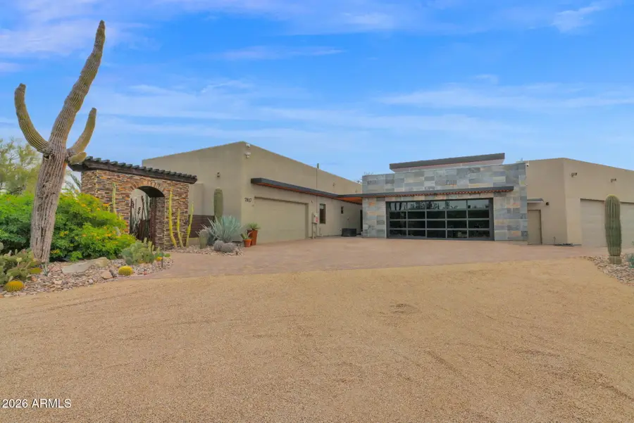 7817 E Dynamite Boulevard, Scottsdale, AZ 85266 - #3