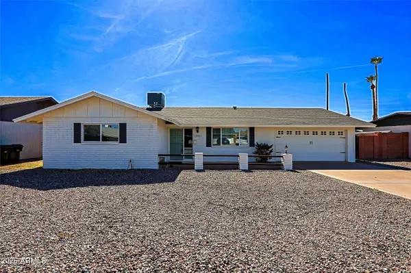 1051 W Dixon Street, Mesa, AZ 85201