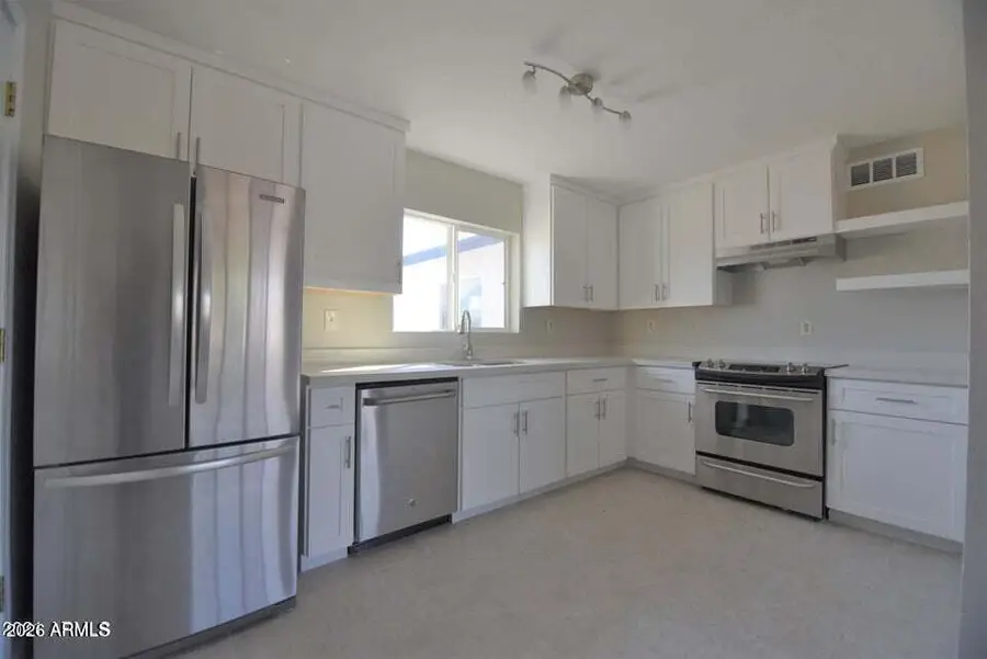 2535 E Southgate Avenue, Phoenix, AZ 85040 - #3