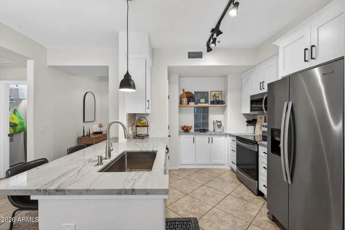 435 W Rio Salado Parkway #204, Tempe, AZ 85281 - #1