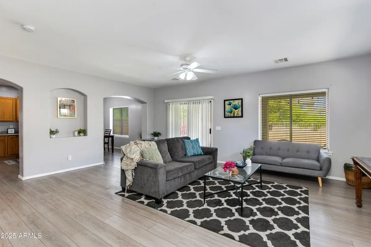 6626 W Laurel Avenue, Glendale, AZ 85304 - #1