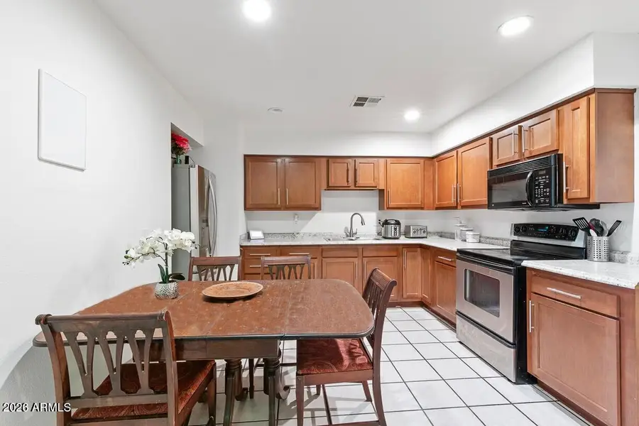 3307 N 59th Avenue, Phoenix, AZ 85033 - #2