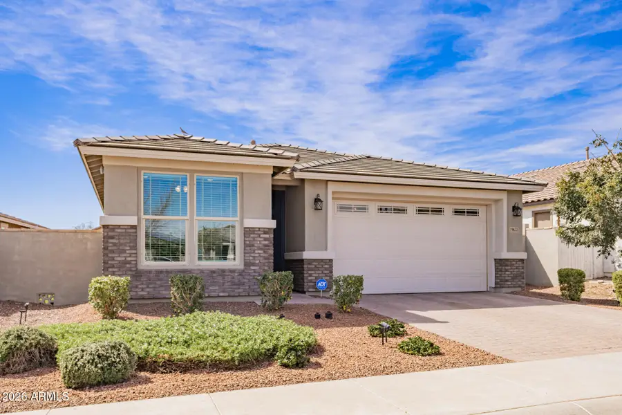 19633 W Montecito Avenue, Litchfield Park, AZ 85340 - #3