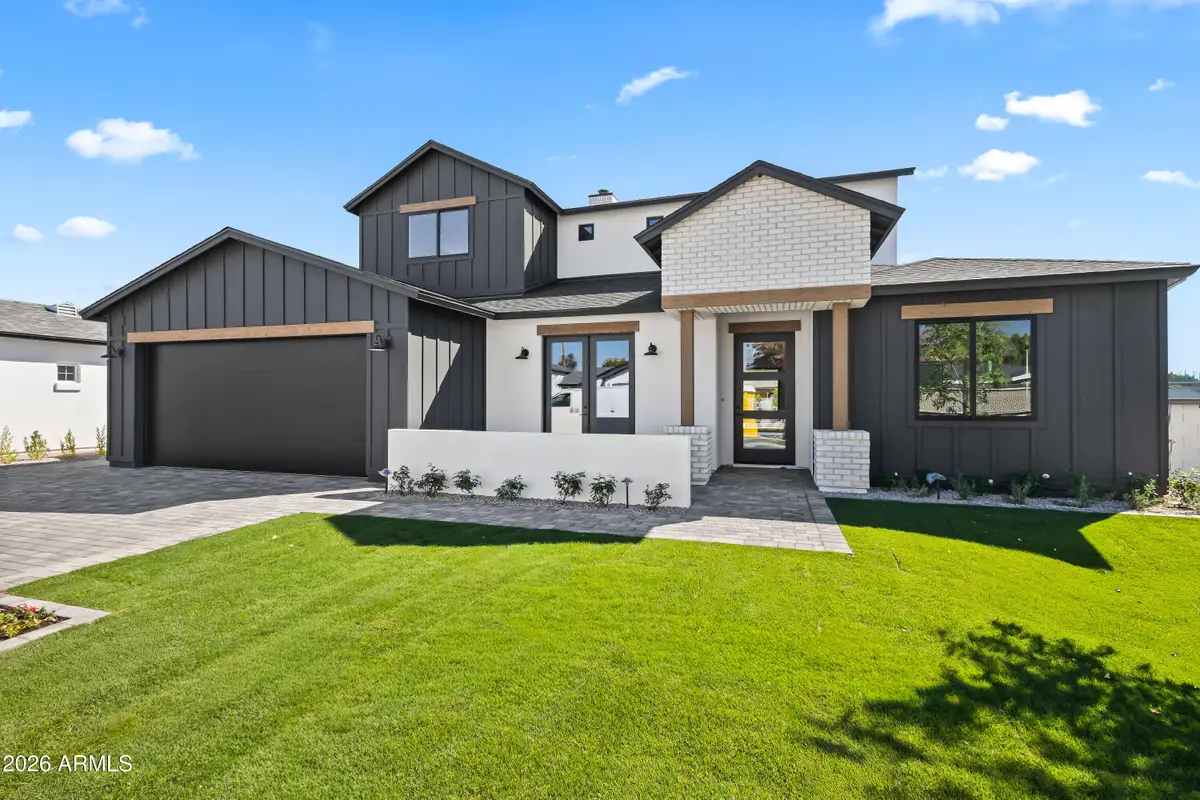 4015 E Glenrosa Avenue, Phoenix, AZ 85018 - #1