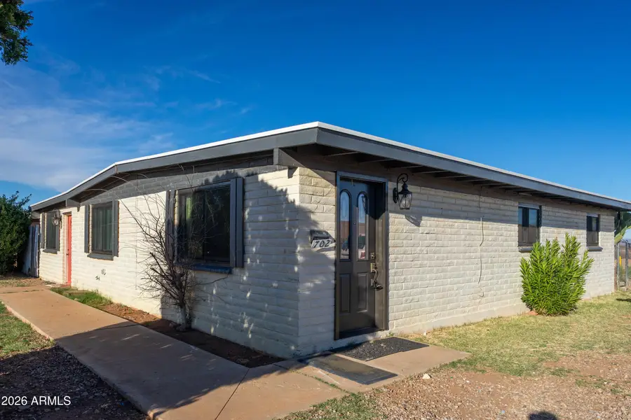 702 N Skyline Drive, Huachuca City, AZ 85616 - #3