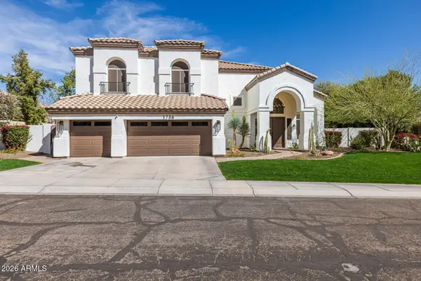 1736 E Silverwood Drive, Phoenix, AZ 85048