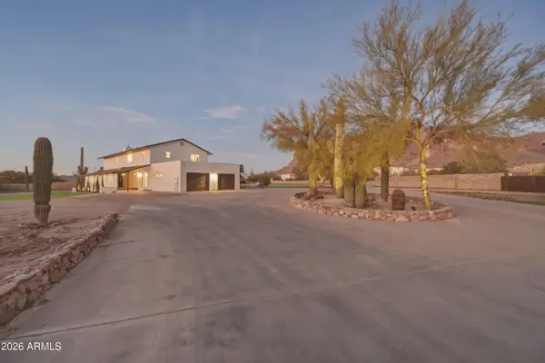 661 N Al Sieber Road, Apache Junction, AZ 85119