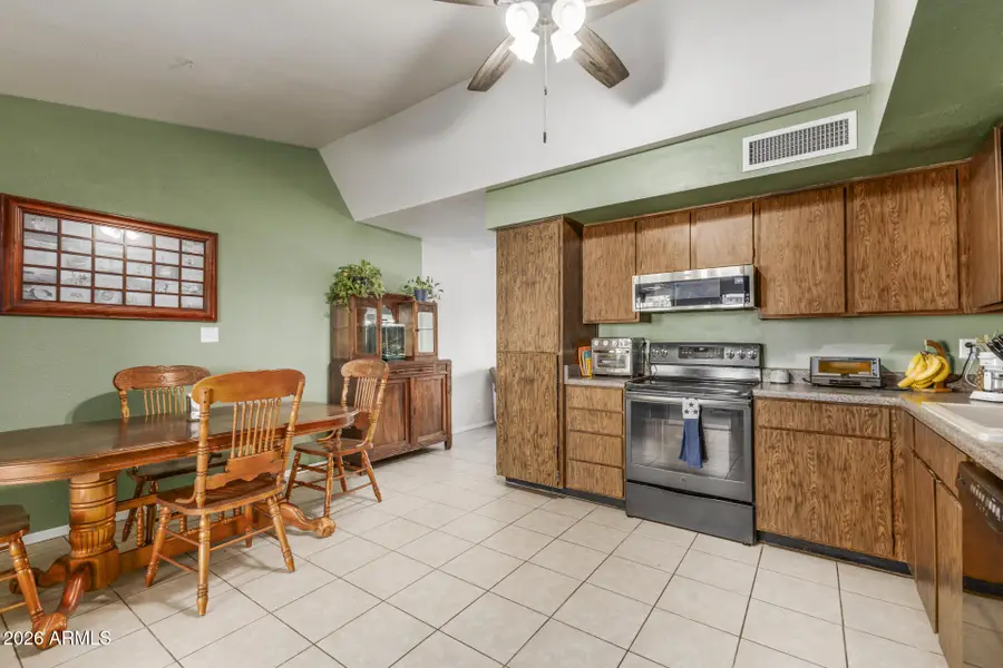 5940 W Mauna Loa Lane, Glendale, AZ 85306 - #3