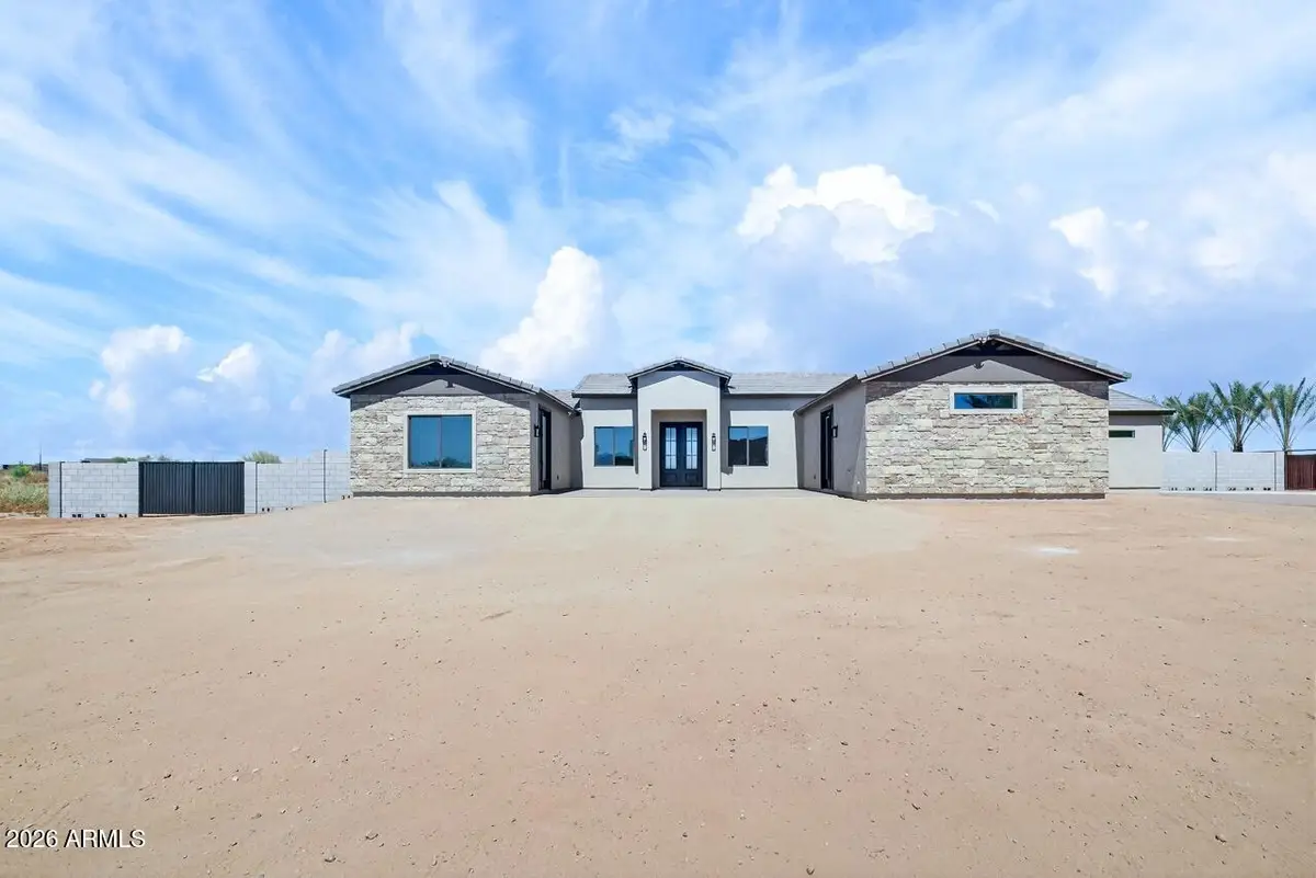 22606 W Laura Street, Wittmann, AZ 85361 - #1