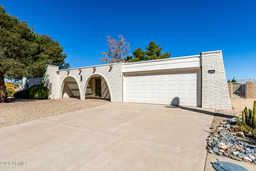 10626 W Pleasant Valley Road W, Sun City, AZ 85351 - #2
