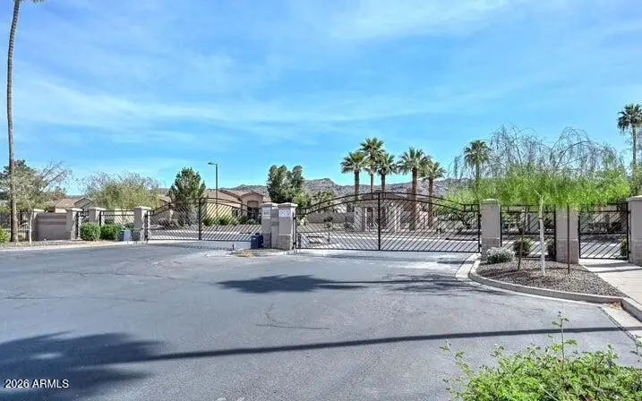 2116 E Beautiful Lane, Phoenix, AZ 85042 - #3