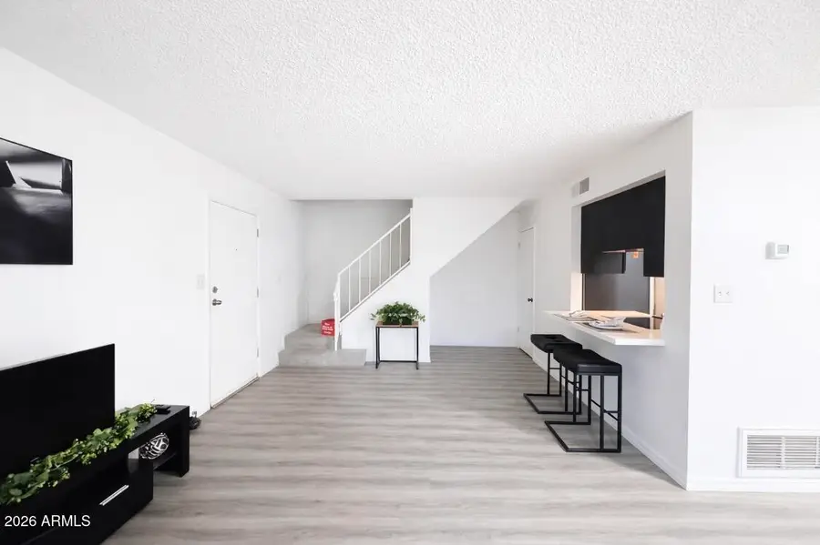 3221 W Royal Palm Road W, Phoenix, AZ 85051 - #3