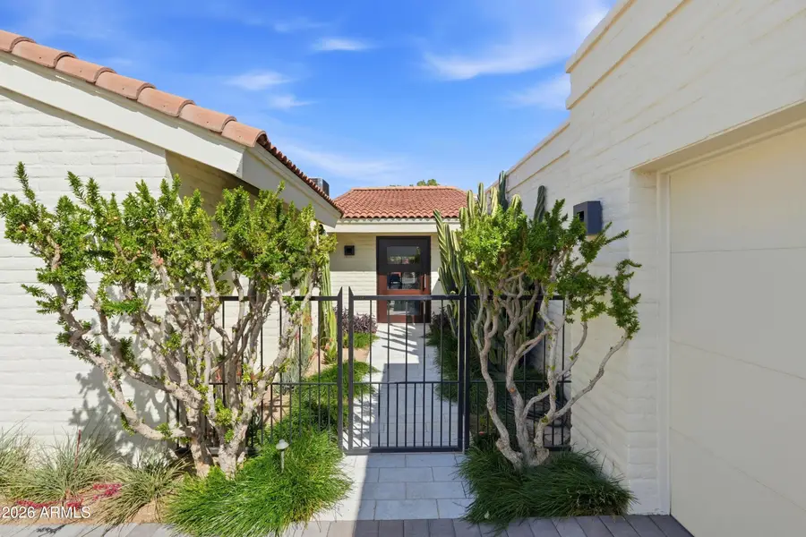 7334 E Krall Street, Scottsdale, AZ 85250 - #3