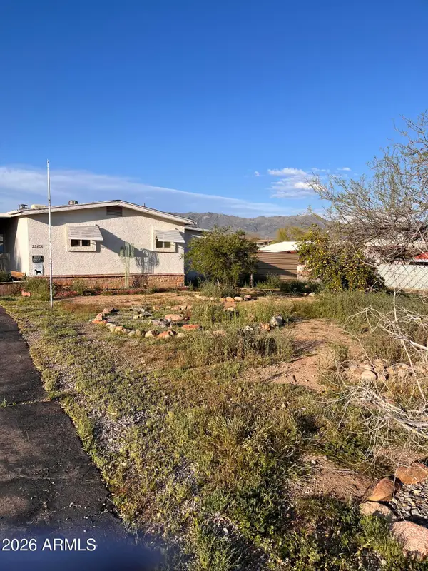 22608 W Henderson Street, Congress, AZ 85332