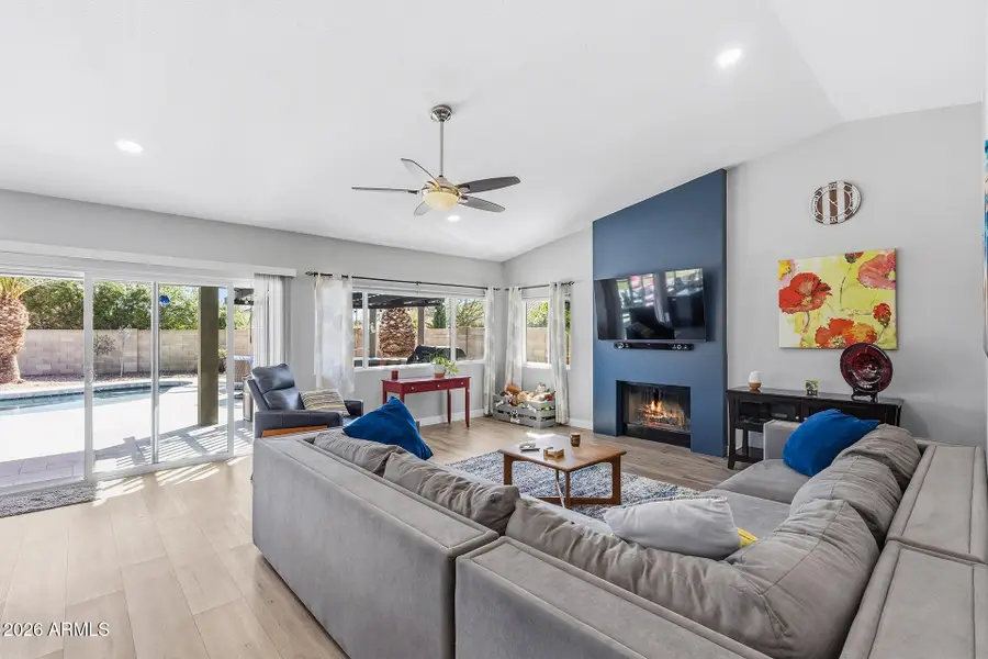 7203 W Bloomfield Road, Peoria, AZ 85381 - #2