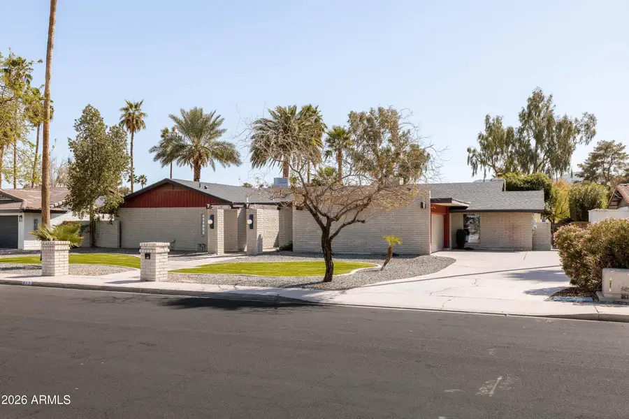 813 W Gleneagles Drive, Phoenix, AZ 85023 - #2