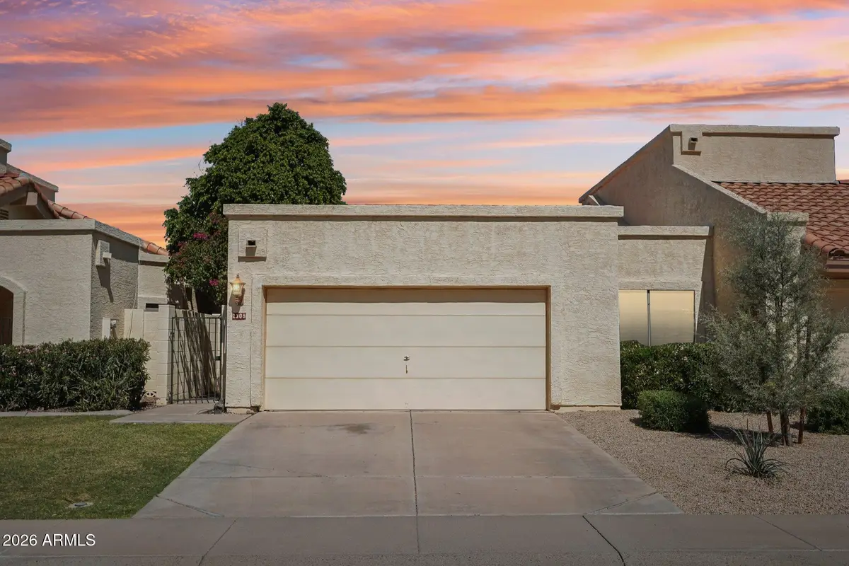 2308 W Comstock Drive, Chandler, AZ 85224 - #1