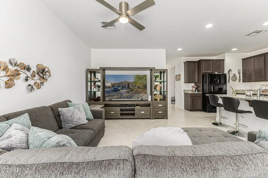 735 W Racine Drive, Casa Grande, AZ 85122 - #3