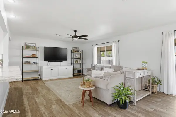 962 E 8th Place, Mesa, AZ 85203