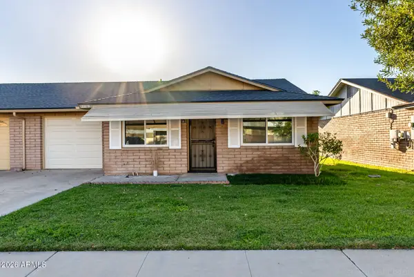 9918 N 95th Drive #B, Peoria, AZ 85345