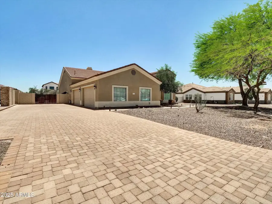 8031 W Morten Avenue, Glendale, AZ 85303 - #3