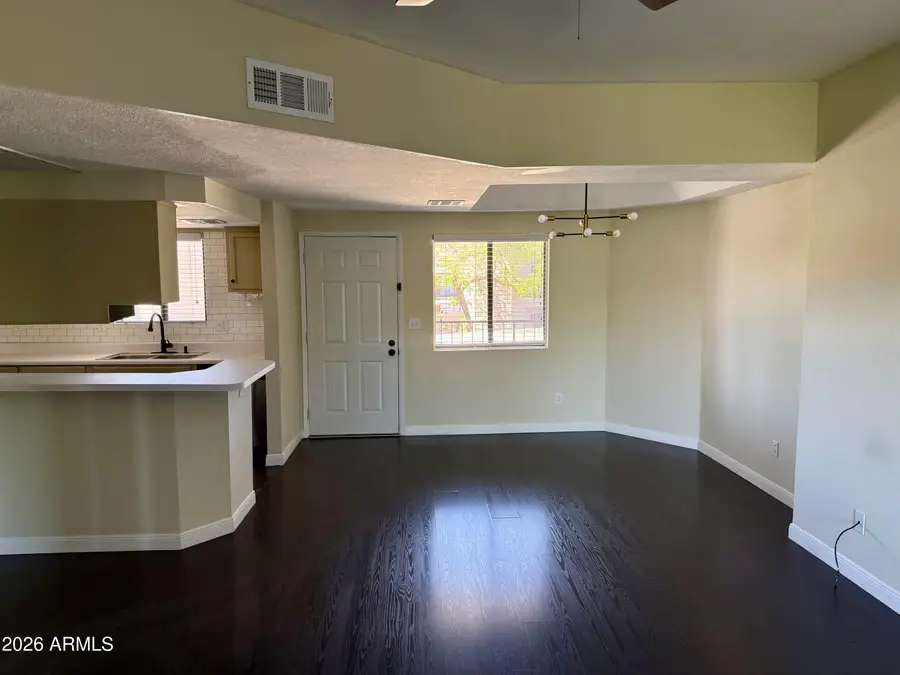 1352 E Highland Avenue #202, Phoenix, AZ 85014 - #3