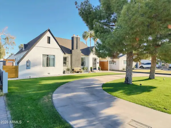 2204 E Whitton Avenue N, Phoenix, AZ 85016