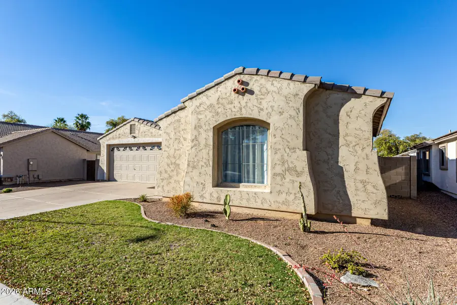 2202 W Carter Road, Phoenix, AZ 85041 - #3