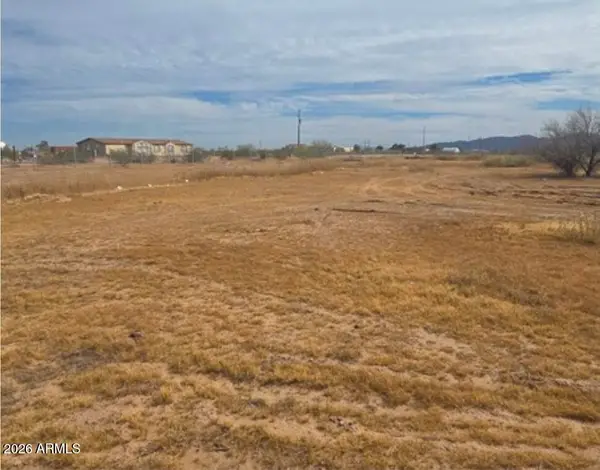 XX Xxx --, Wittmann, AZ 85361