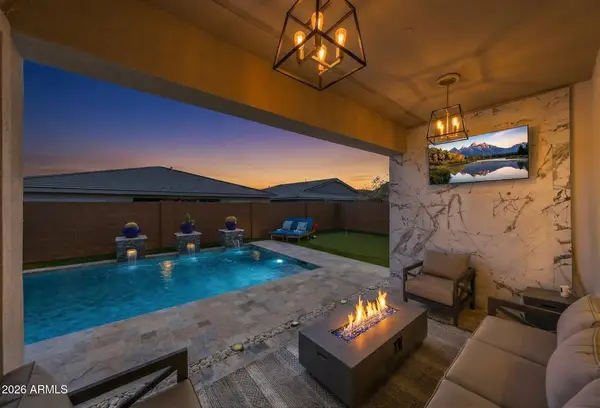 2831 E Robin Lane, Phoenix, AZ 85050