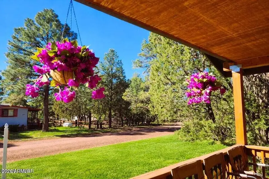 2086 Pinewood Drive, Overgaard, AZ 85933 - #2