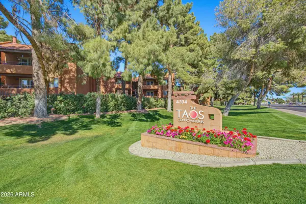 4704 E Paradise Village Parkway N #303, Phoenix, AZ 85032